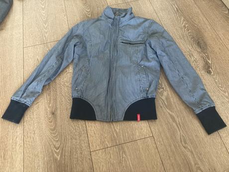 Prechodná bunda, 146