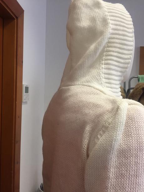 Pletený kardigan s kapucňou, vhodný xs/s/m,