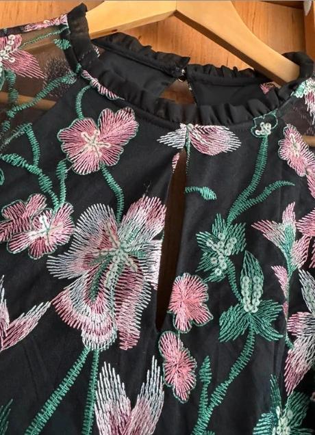 Kensie kvetinové mini šaty, s