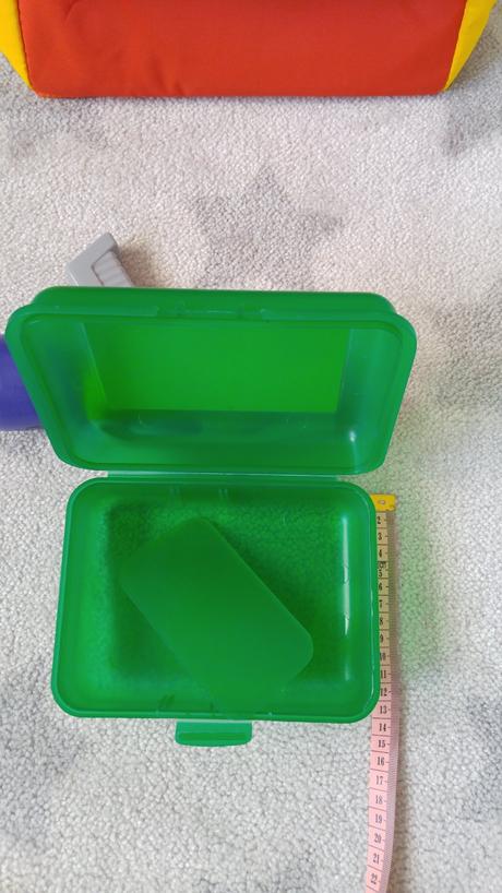 Nepoužívaný zelený desiatnik, boxík,