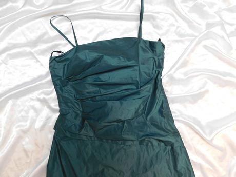 Luxusne slavnostne saty, 38