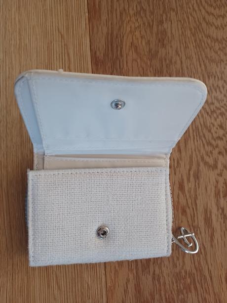 Peňaženka stitch, primark