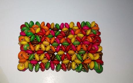 Farebný náramok na ruku, 