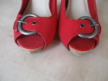 Dámske červené sandále, výška opätku 10,5 cm, 37