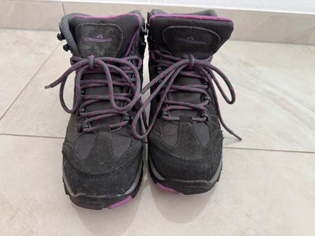 Turisticke topanky, 37