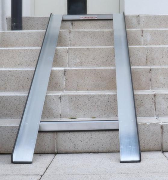 Koľko stojí montáž nájazdu pre kočík bez vŕtania?