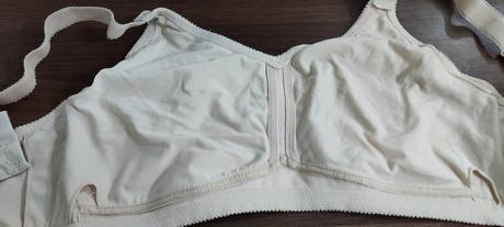 Podprsenka protetická, naturana,90c