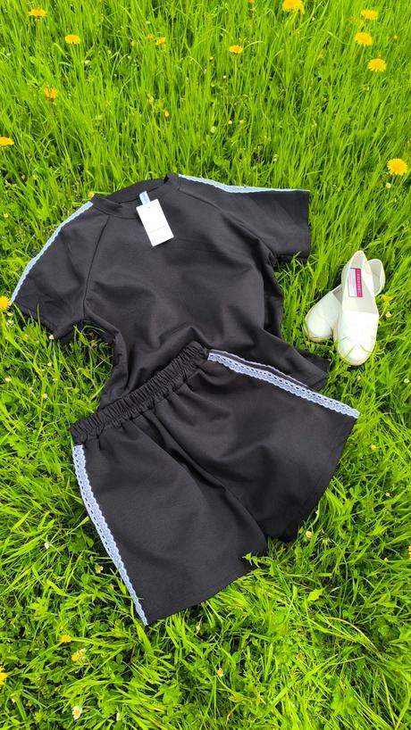 Čierna oversize súprava šortiek a trička, 