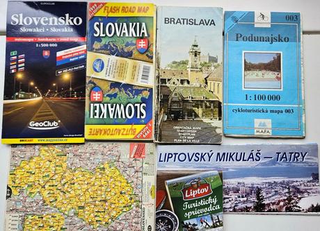Rozne mapy, plany miest, turisticki sprievodcovia, 