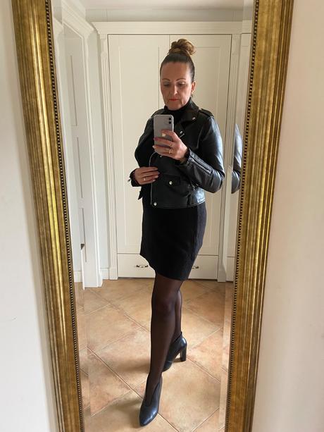 Upletové šaty uni, stradivarius