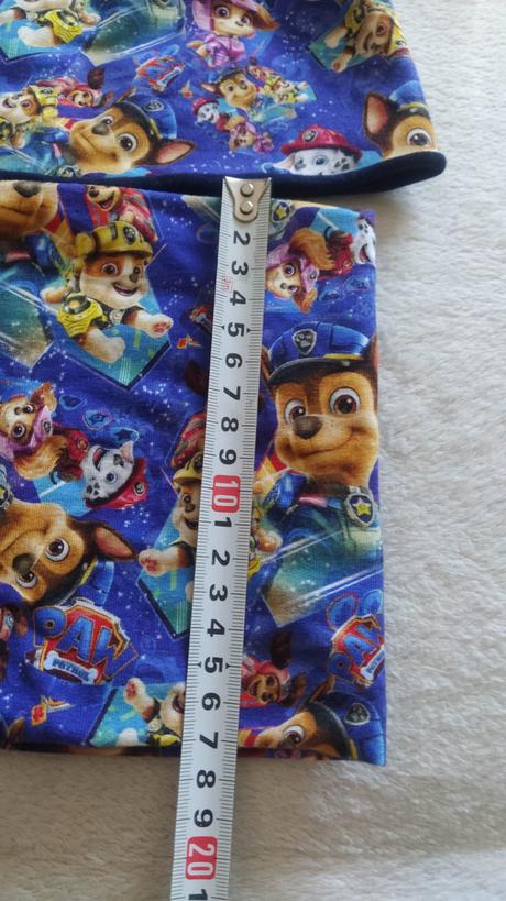 Suprava čiapka a nákrčník, 104