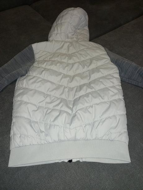 Prechodná bunda, chapter young,146