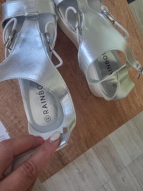 Sandalky strieborne, 40