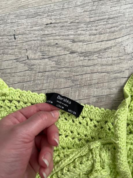 Háčkovaný top, bershka,m