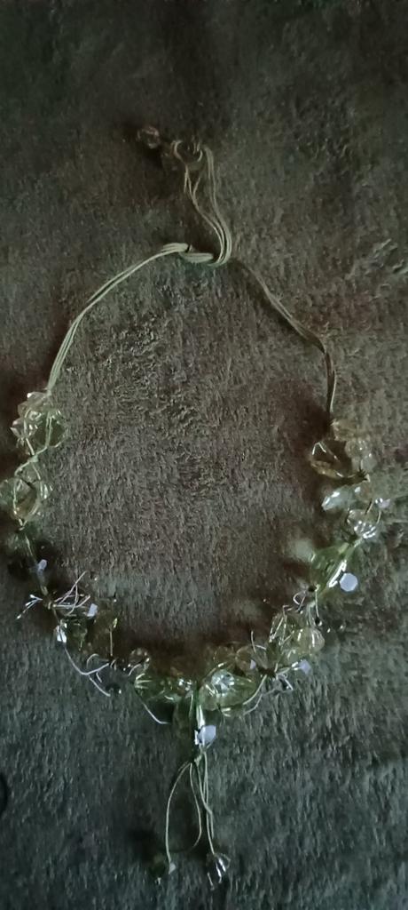 Bižutéria a retro kúsky, aj nové.,