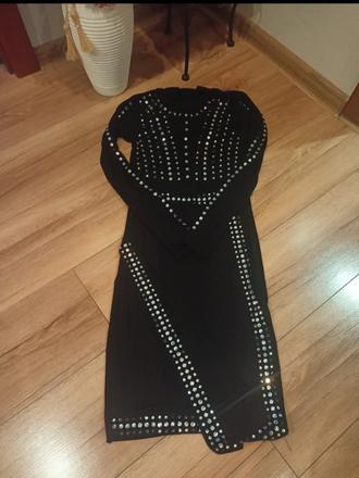 Šaty s kamienkami, m