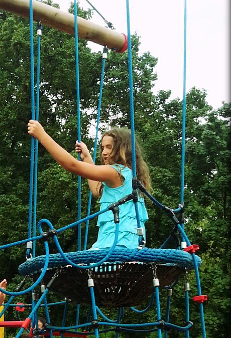 Šortky - bermudy - kraťasy + volánové tričko, crashone,146