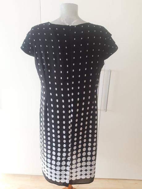 Slávnostné šaty, 48