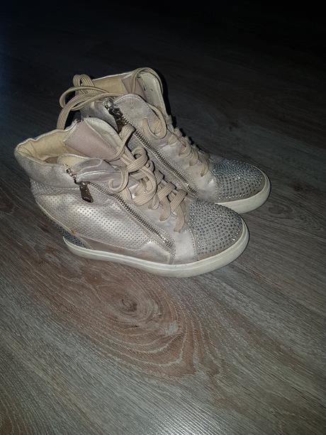 Kamienkove topanky., 36