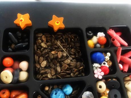 Sada navliekacích koráliek,