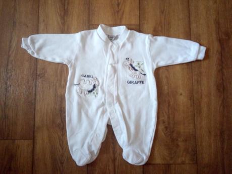 Pyzamko/overal so zirafkou 62/68 nove, 62