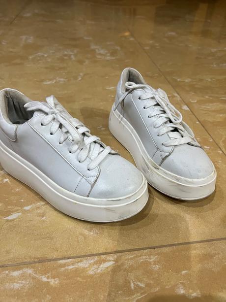 Parádne tenisky, 37