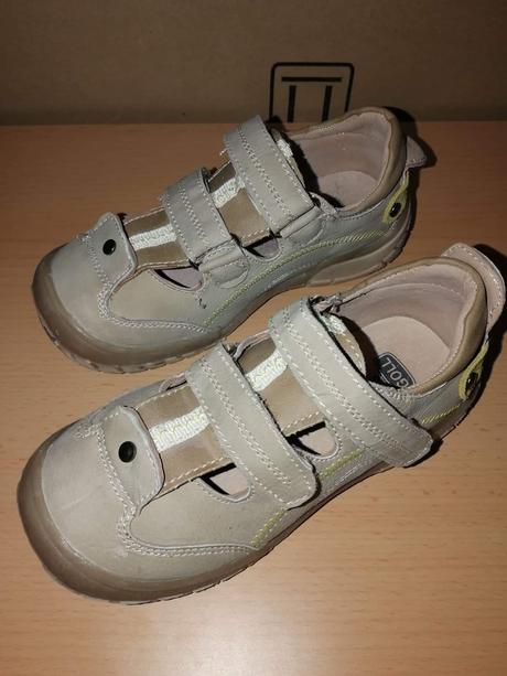 Sv. hnedé topánky, 26