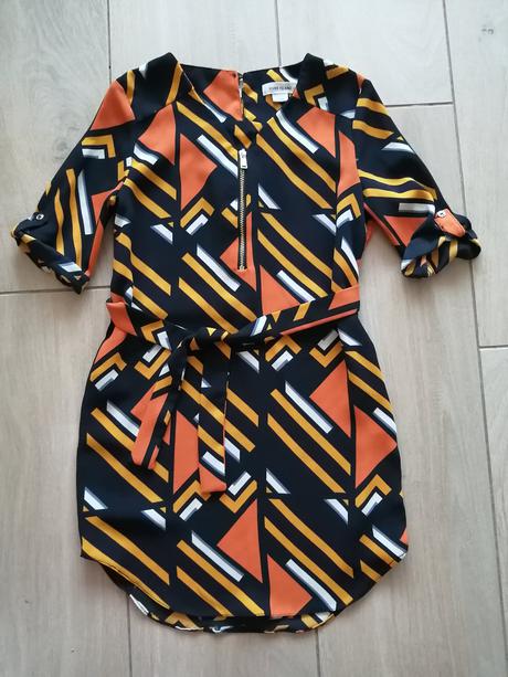 Dizajnov tenké originálne šaty s opaskom, river island,104