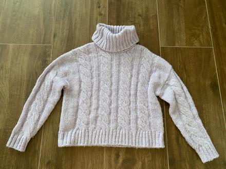 Fialový svetrik, reserved,s