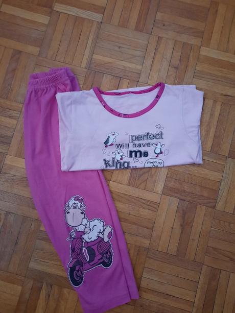 Dievčenské pyžamo, 104