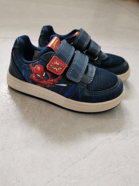 Darujem k nákupu tenisky spiderman v. 25, 25