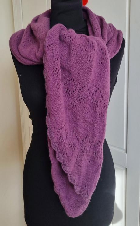 Pletený fialový zaujímavý šál, 