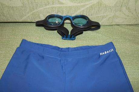 Plávacie okuliare a plavky,