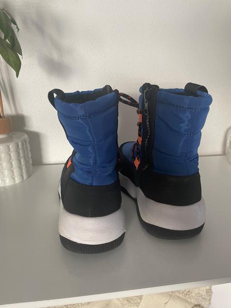 Snehulky, reserved,31