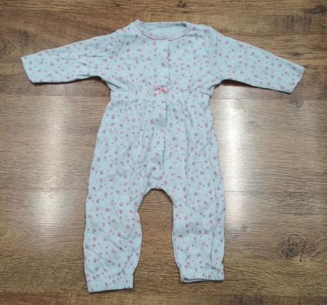 Overal na spanie kvetinky, 74