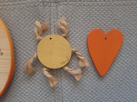 Hodinky-ručná práca., 