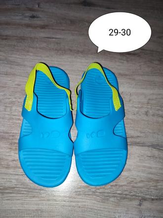 Plavecké šľapky, 29