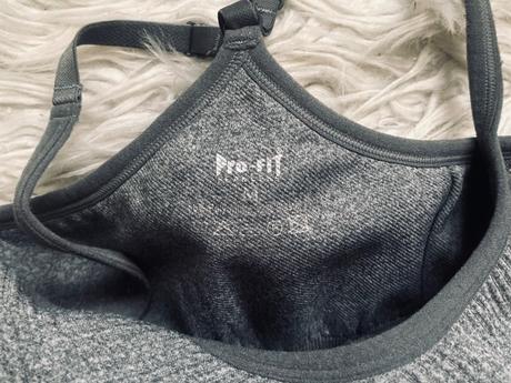 Športové elasticke topy, zara,m