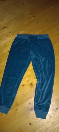 Velúrove kvalitne značkove teplaky, esmara,l