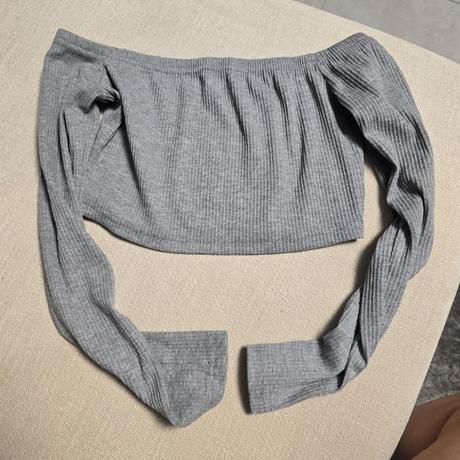 Vsetky topy za 1,50, bershka,s