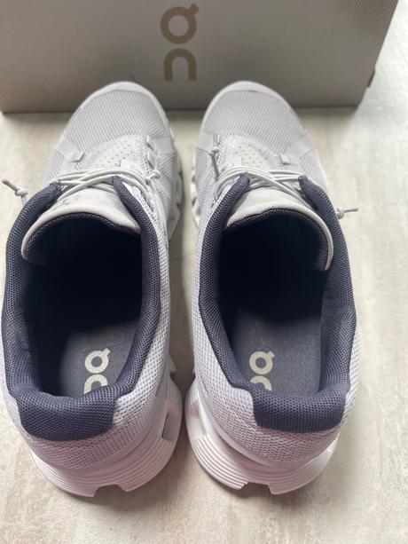 On cloud 5 sede unisex ľahučké tenisky, 40