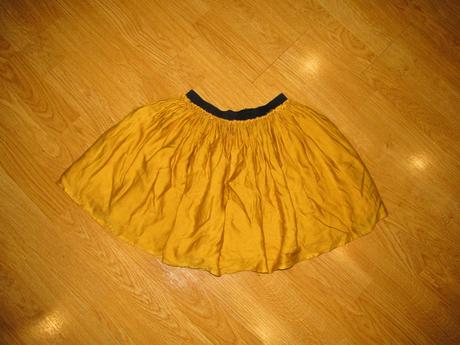 Horčicová sukňa v. 134/140, tchibo,134