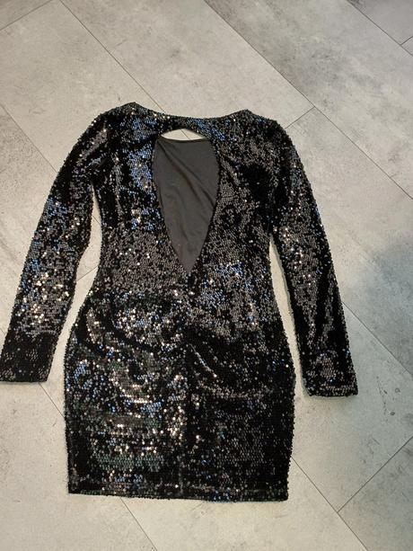 Večerné šaty s flitrami, s