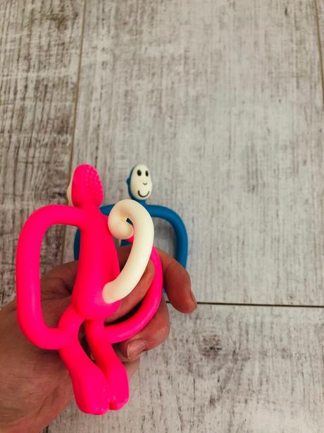 Hryzatko a zubná kefka v 1, 