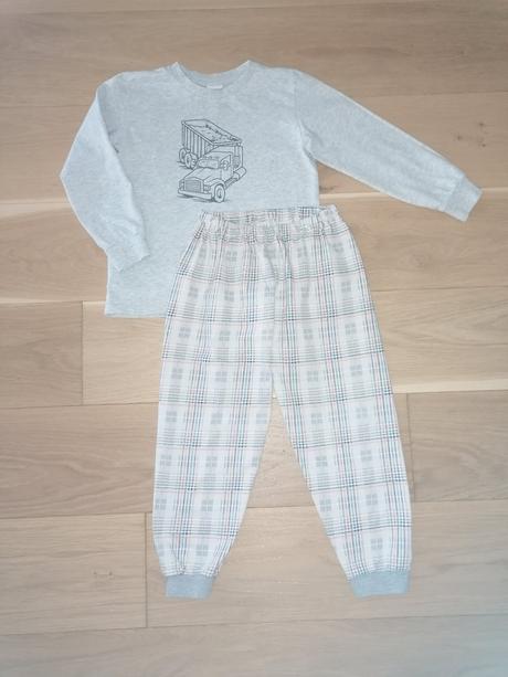 Pyžamo, slovenka,122