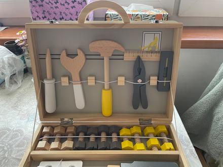 Kufrík s náradím,