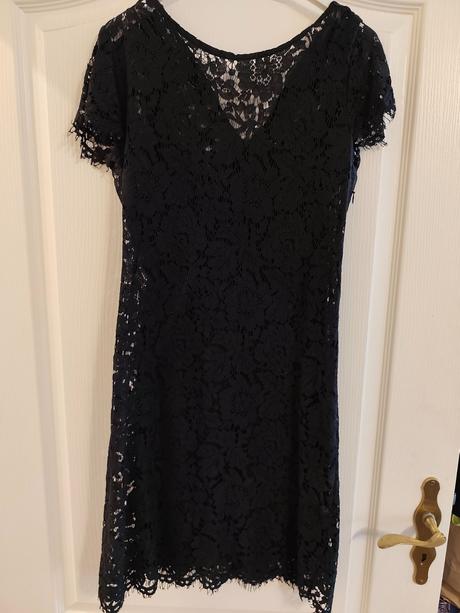 Čipkované krátke šaty, s