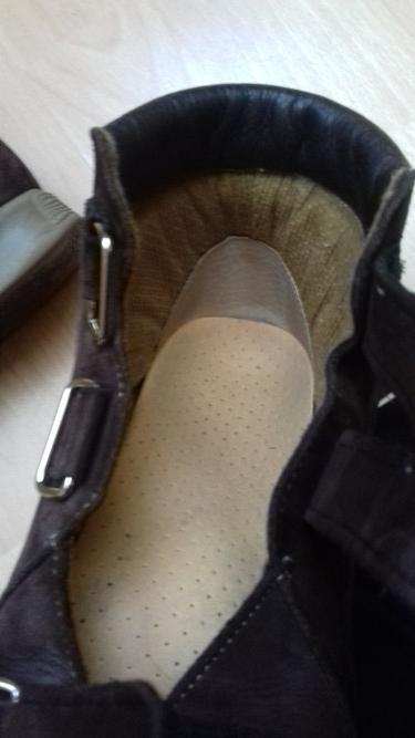 Ortopedicko-reahabilitačné topánky, 31