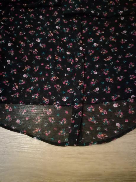 Blúzka kvietkovaná, s