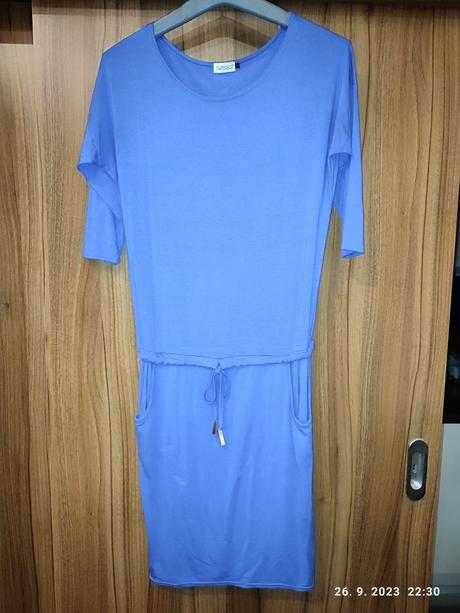 Dámske oblečenie č.38, 38